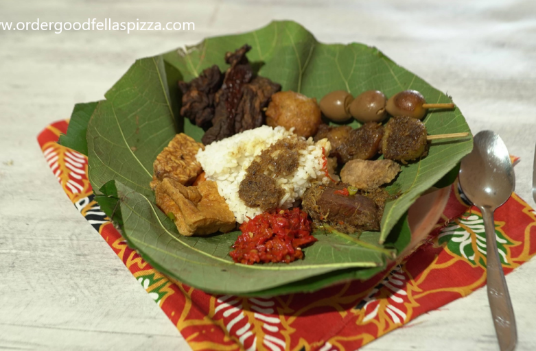  Wisata Kuliner Nasi Jamblang Khas Cirebon